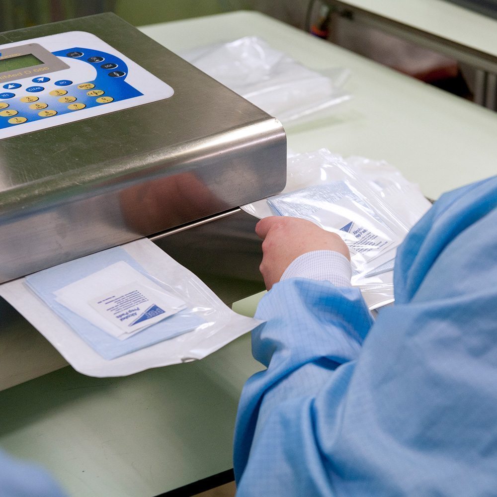 Balící technologie pro zdravotnictví, medicínu, farmacii a chemii | Medical packaging